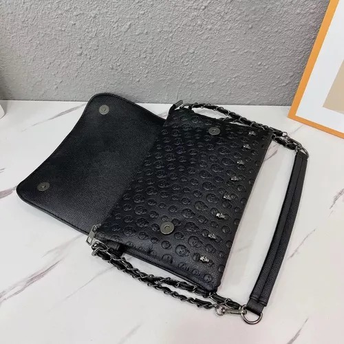 Bolso Mujer, Diseño De Calavera Con Remache, Color Negro Bolsos Góticos