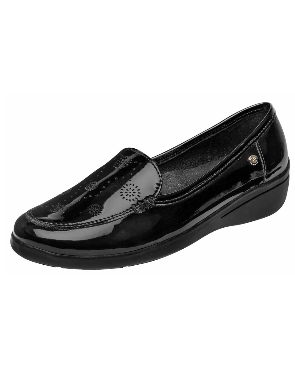 zapato de mujer de charol color negro