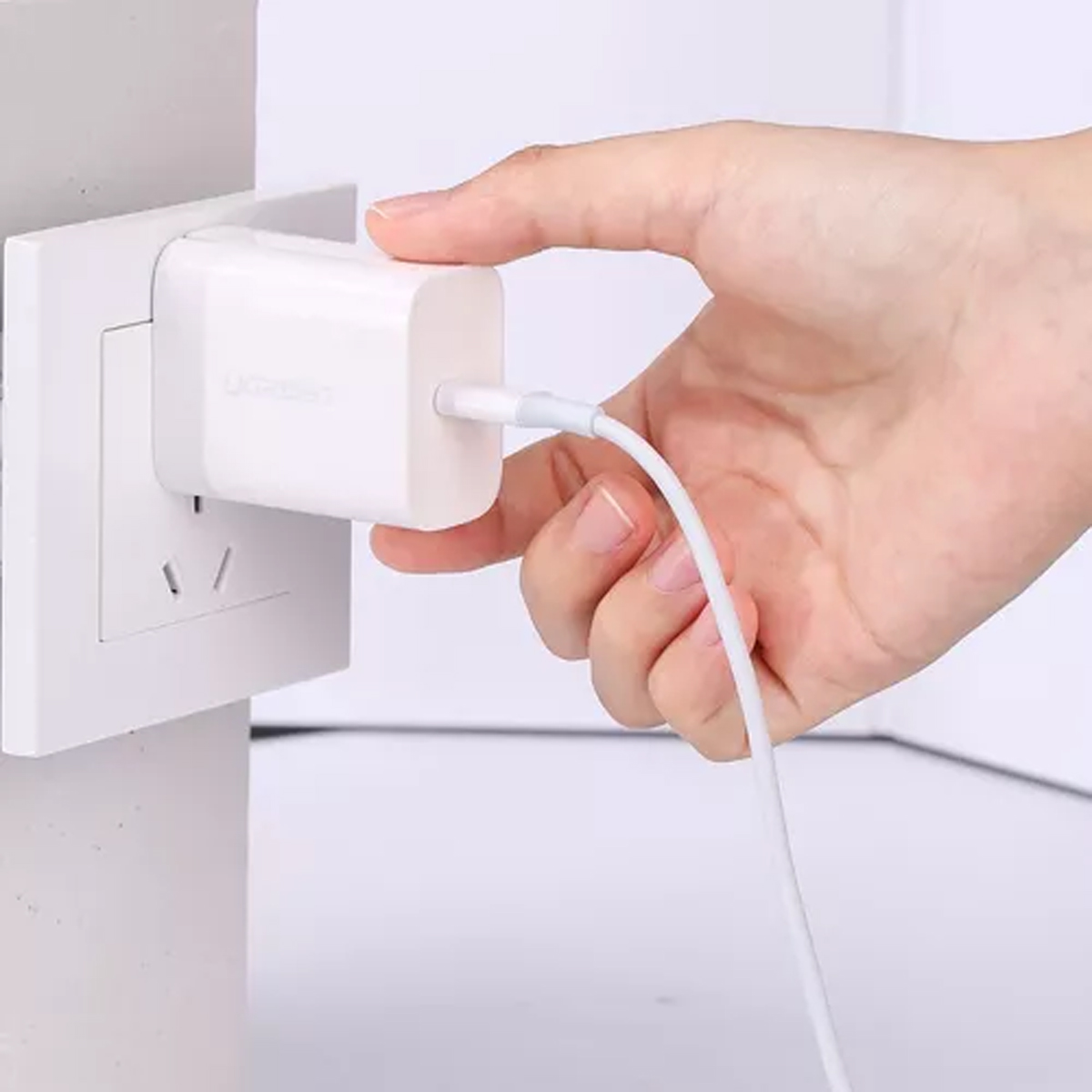 Cargador Carga Rapida Ugreen 20 W Para iPhone