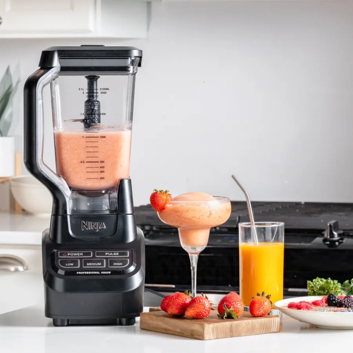 Licuadora Profesional Ninja BL710WM Vaso Plástico 2.1 Lts, 1000W Negra SYP-Y4