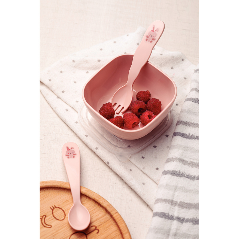 Set infantil Tramontina Le Petit Rosa 3 pzs  Contenedor con tapa y cubiertos Libres de BPA