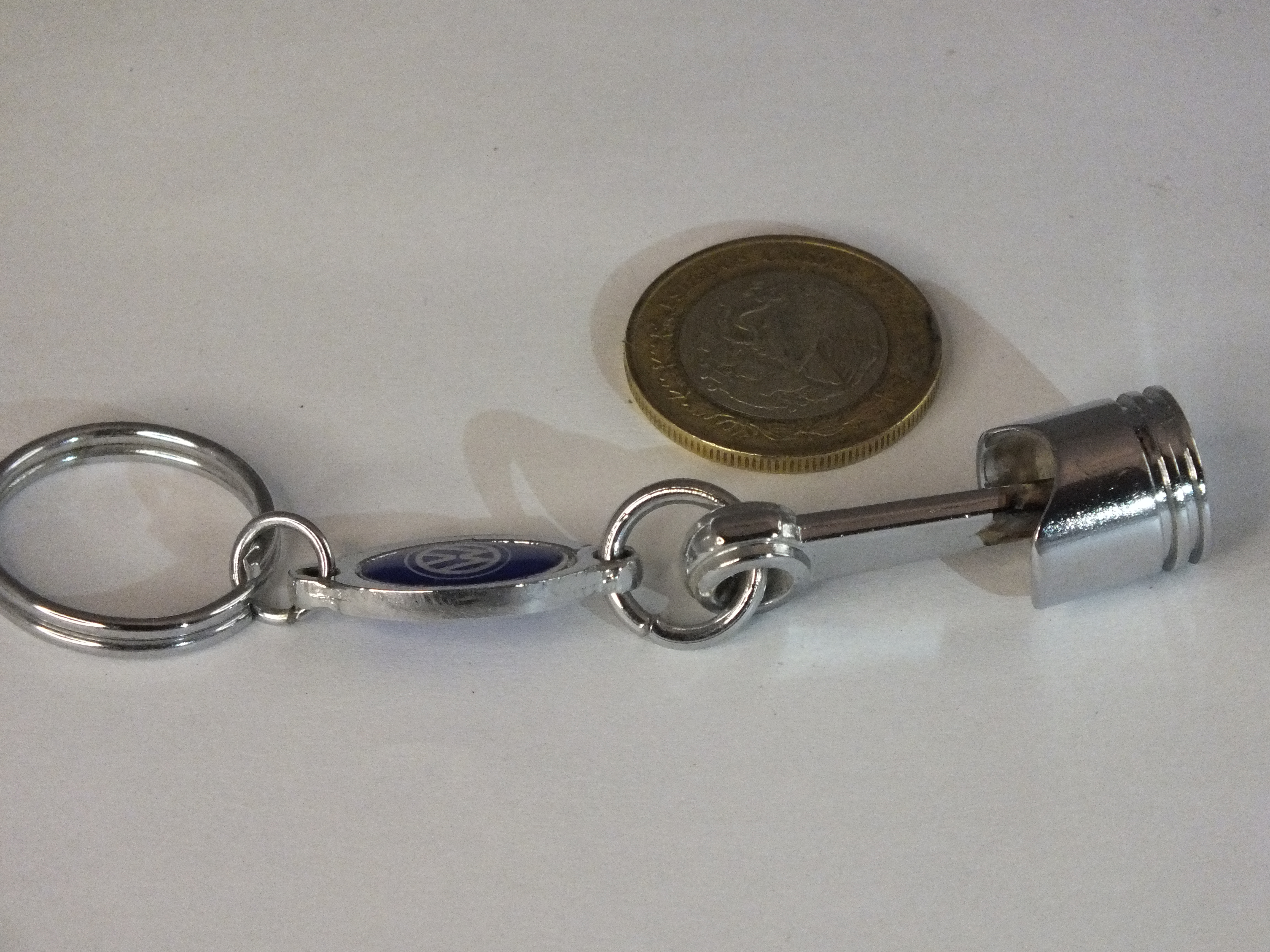 Volkswagen Llavero Piston De Auto Metalico Logo Camioneta