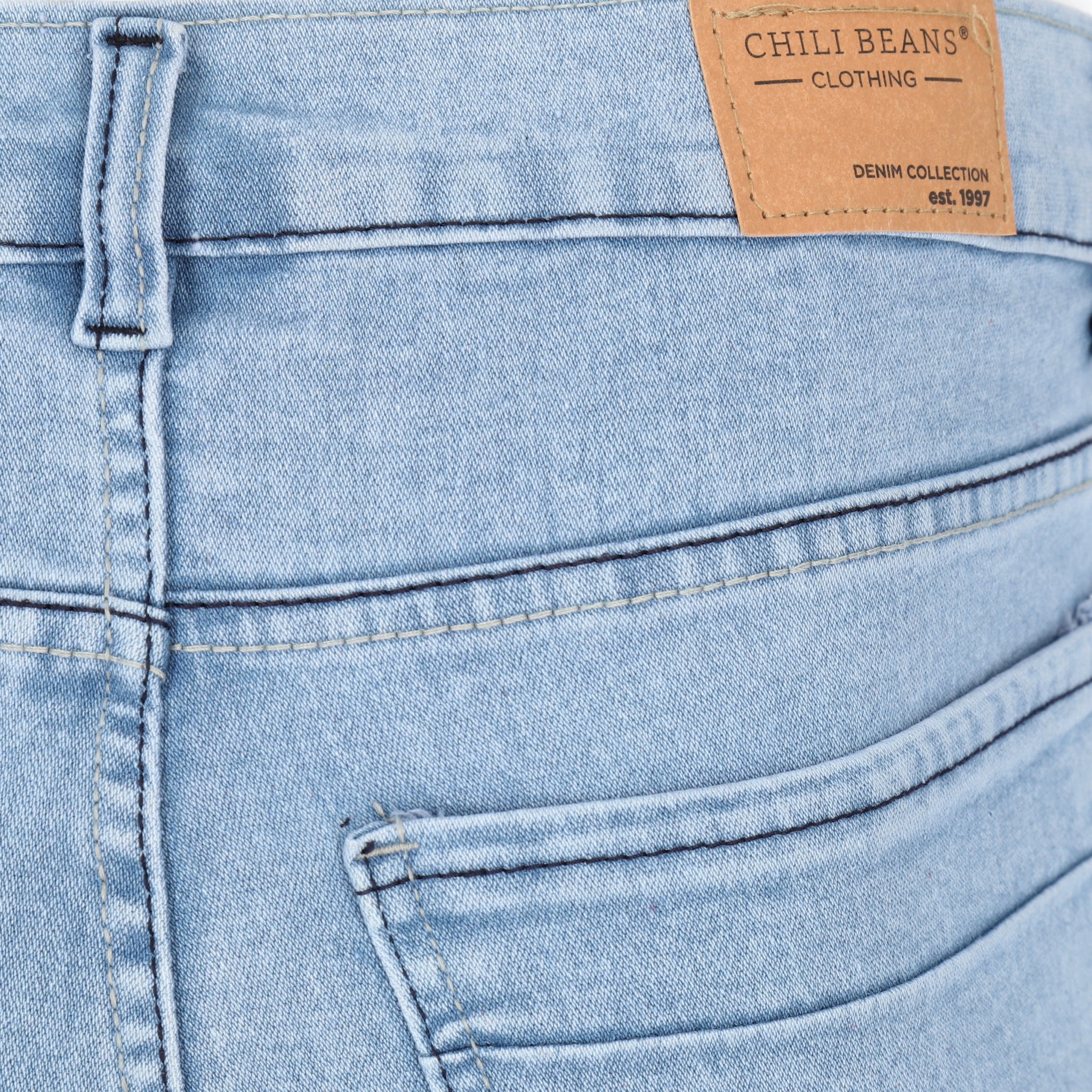 Bermuda De Mezclilla Color Azul Claro Para Hombre CHB Chili Beans Clothing Co.