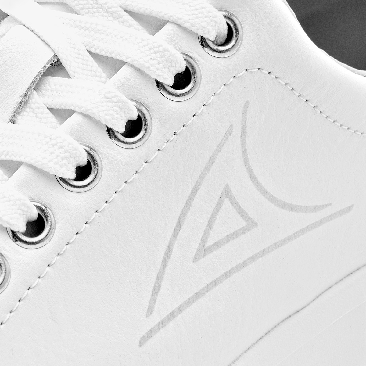 PIRMA 5066 MUJER ZAPATO CASUAL EN PIEL COLOR BLANCO PLATA