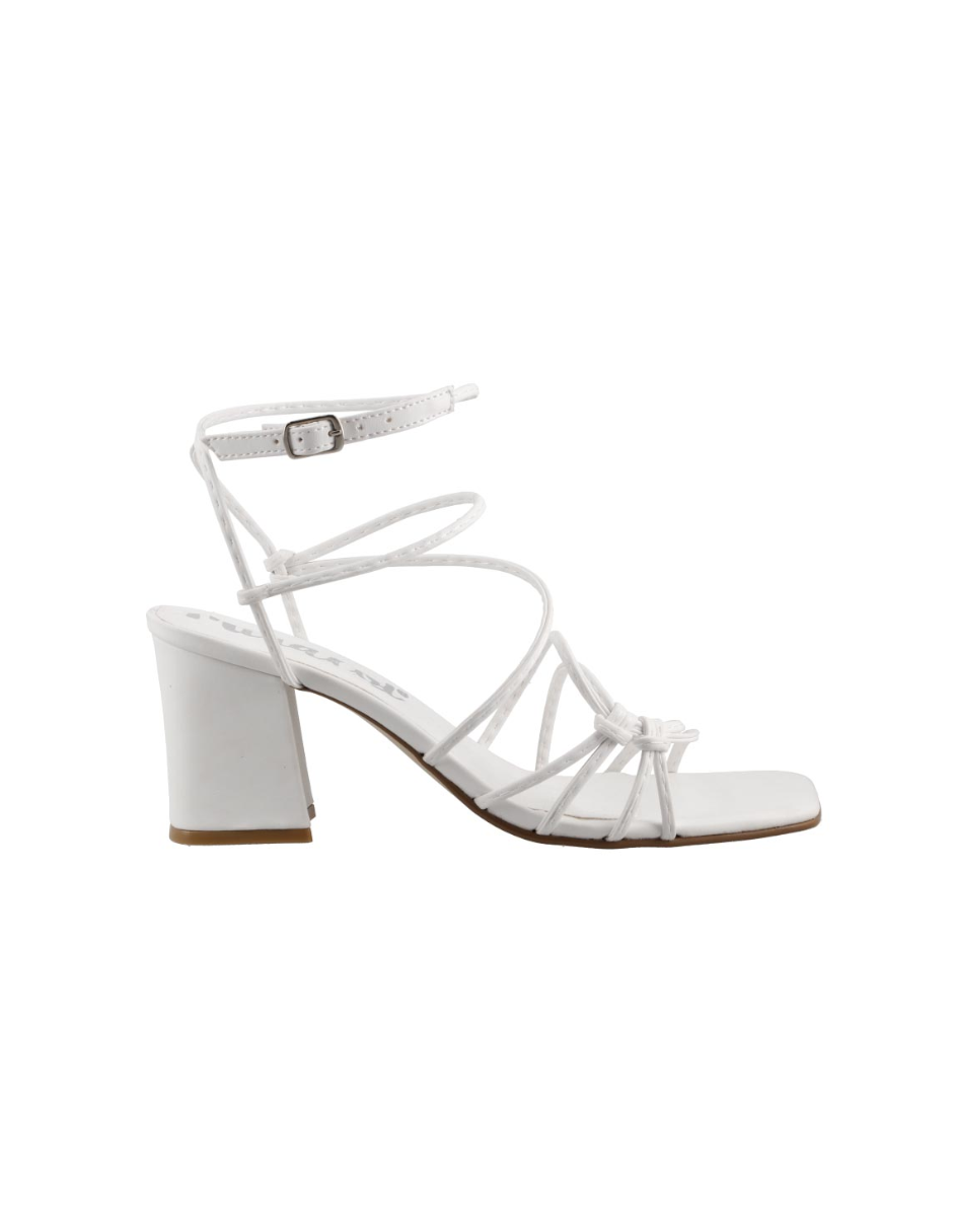 sandalia con tacon color blanco