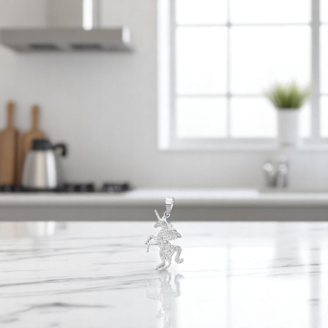 Dije de Unicornio en Plata .925 