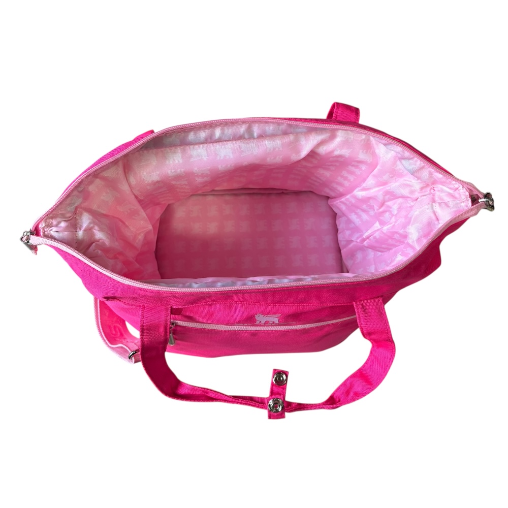 Lonchera Julliene all day Stanley rosa fabricada 100% con poliester reciclado