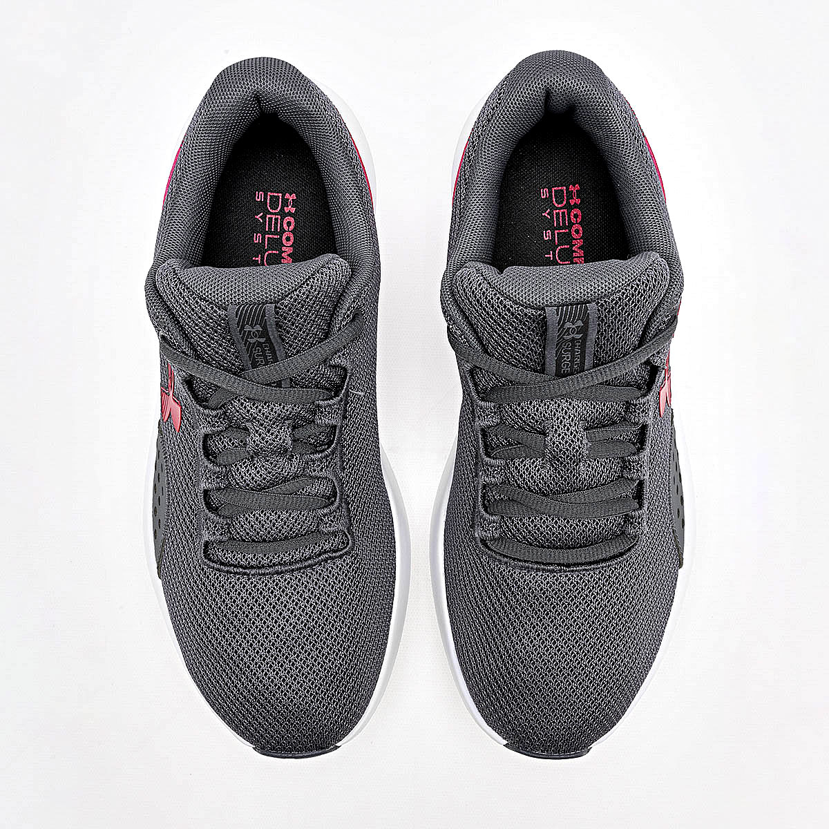 UNDER ARMOUR UA Charged Surge 4 TENIS HOMBRE DEPORTIVO COLOR GRIS ROJO