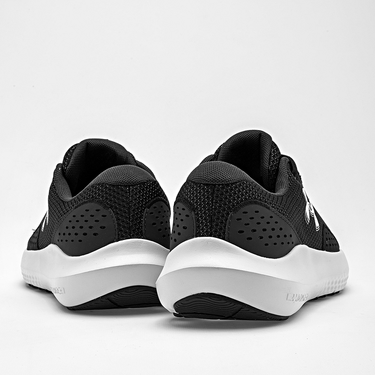 UNDER ARMOUR UA Charged Surge 4 TENIS HOMBRE DEPORTIVO COLOR NEGRO