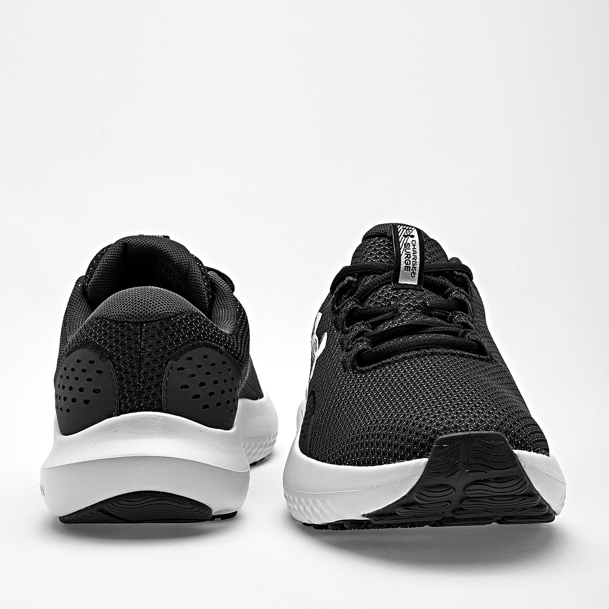 UNDER ARMOUR UA Charged Surge 4 TENIS HOMBRE DEPORTIVO COLOR NEGRO