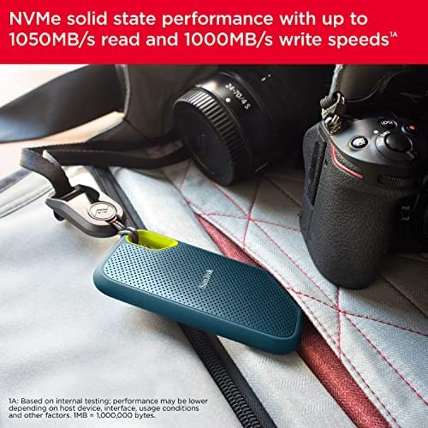 SanDisk 4TB Extreme Portable SSD - Up to 1050MB/s, USB-C, USB 3.2 Gen 2, IP65 Water and dust Resistance, Updated Firmware, Monterey - External Solid State Drive - SDSSDE61-4T00-G25