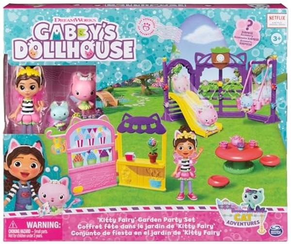 Calico Critters Snow Rabbit Mother's Weekend Travel Set, Dollhouse Playset with Figure and Accessories