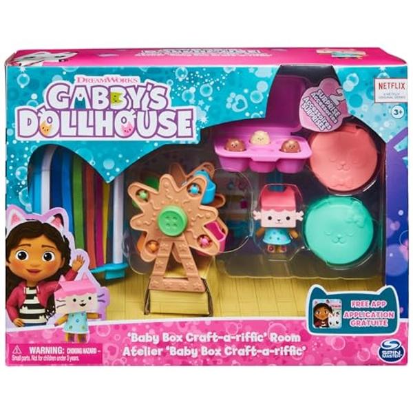 Calico Critters Snow Rabbit Mother's Weekend Travel Set, Dollhouse Playset with Figure and Accessories