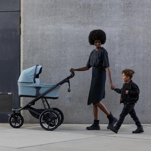 Thule Urban Glide 3 Single Child All-Terrain Stroller, Full-Suspension System, Air-Filled Tires, Upright seat with Adjustable Recline and Built-in legrest, Black