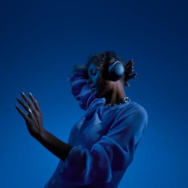 Bose QuietComfort Ultra Bluetooth Headphones, Wireless Headphones with Spatial Audio, Over Ear Noise Cancelling with Mic, Up to 24 Hours of Playtime, Lunar Blue - Limited Edition C