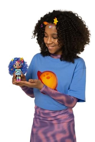 DECORA GIRLZ 5" Dolls -3 Pack A - Decora, London and Celestia | Fashion Dolls for Ages 4 and Up | Surprise Birthday Gift for Children | Set of Doll Clothes, Stickers, Dolls & Acces