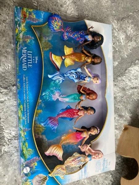 Mattel Disney Princess Toys, The Little Mermaid Ariel & Sisters Small Doll Set, Collection of 7 Mermaid Dolls, Inspired by the Movie
