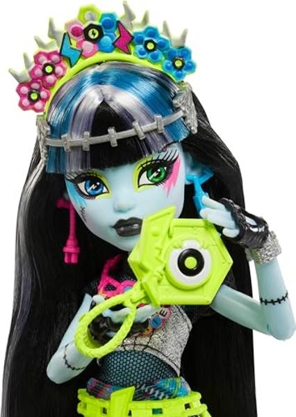 Monster High Monster Fest Doll, Frankie Stein with Glam Outfit & Festival Themed Accessories Like Snacks, Band Poster, Statement Bag & More