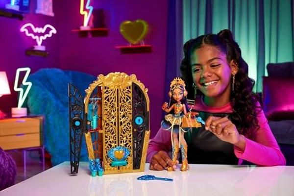 Monster High Skulltimate Secrets Doll & Accessories Set, Monster Mysteries Cleo De Nile with Dress-Up Closet & 19+ Surprises Including Clothes