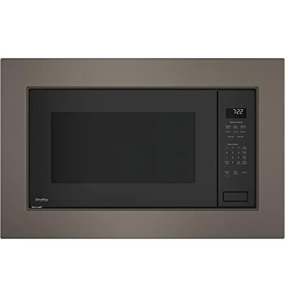West Bend Microwave Oven 700-Watts Countertop Compact Footprint with 6 Pre Cooking Settings, Speed Defrost, Electronic Control Panel and Glass Turntable Perfect for Small Spaces, 0
