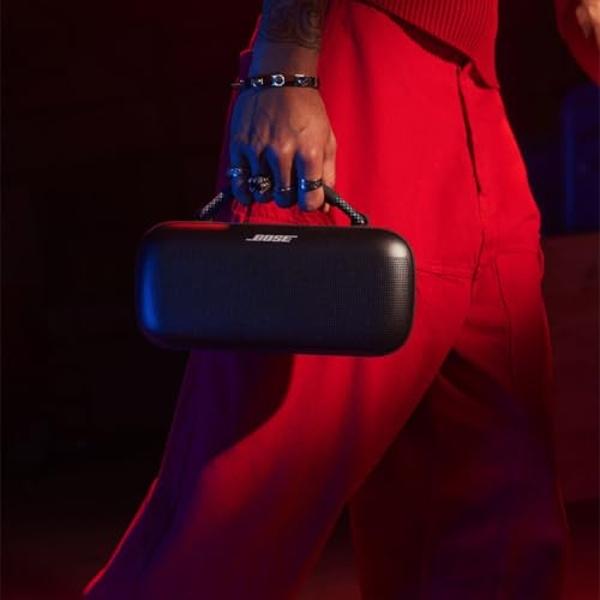 Bose SoundLink Max Portable Speaker, Large IP67 Waterproof Bluetooth Speaker, Up to 20 Hours of Playtime, USB-C, Built-in 3.5mm AUX Input, Black