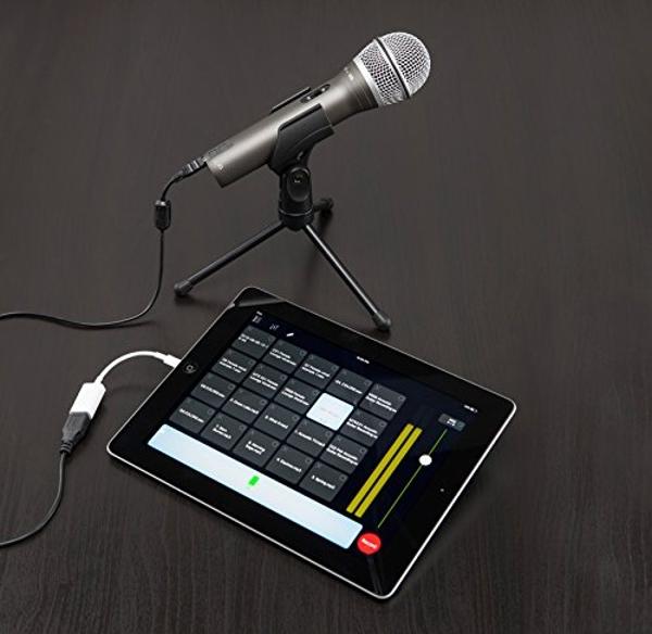 Samson Q2U Handheld Dynamic USB Microphone Recording and Podcasting Pack