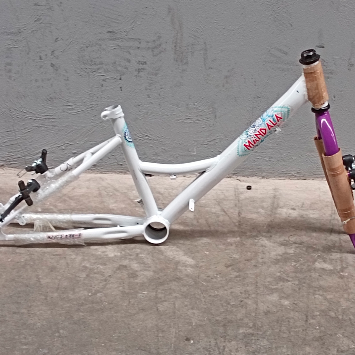 Bicicleta Veloci Reacondicionado Mandala R20 Blanco