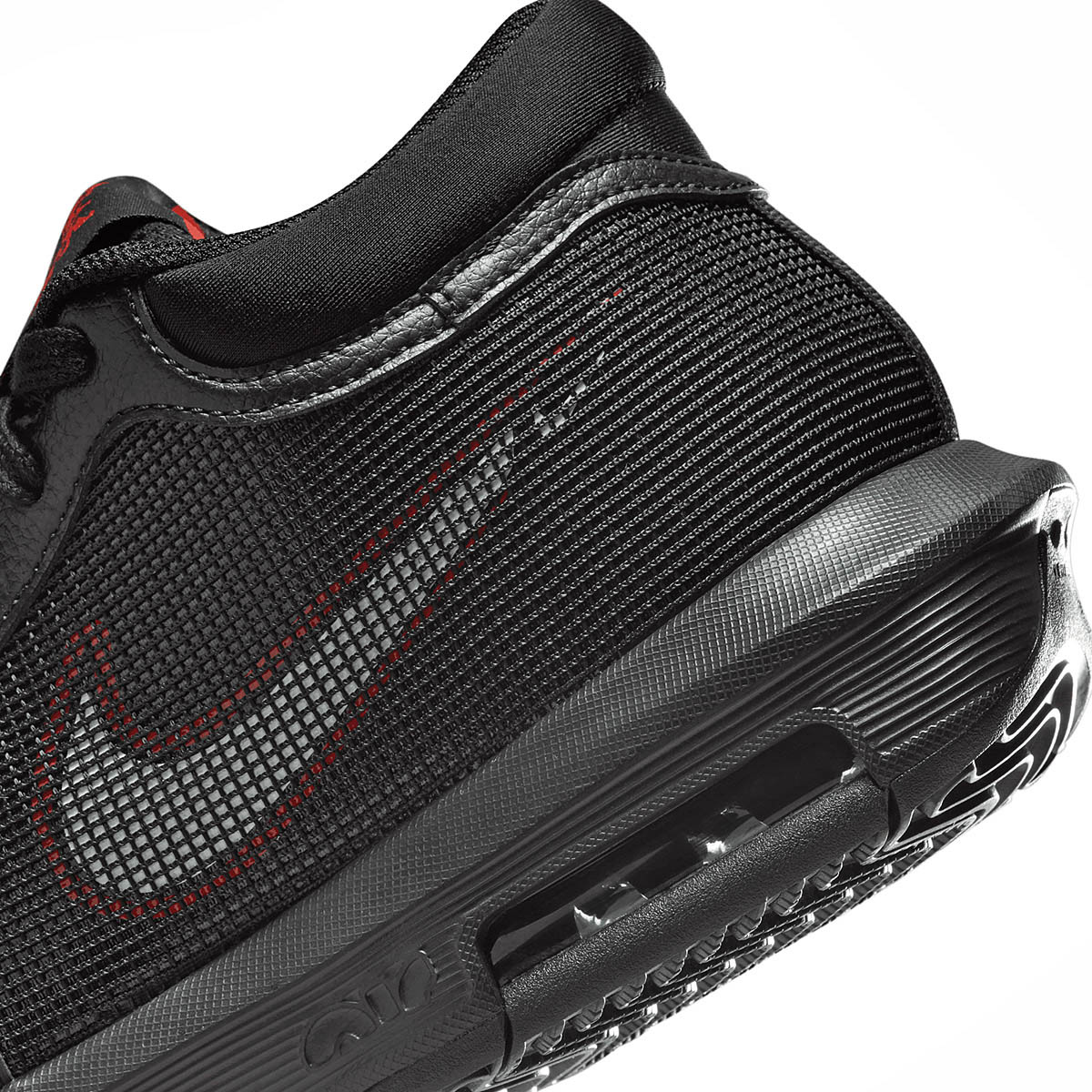 NIKE Lebron Witness VIII TENIS HOMBRE DEPORTIVO CON VALVULA COLOR NEGRO GRIS