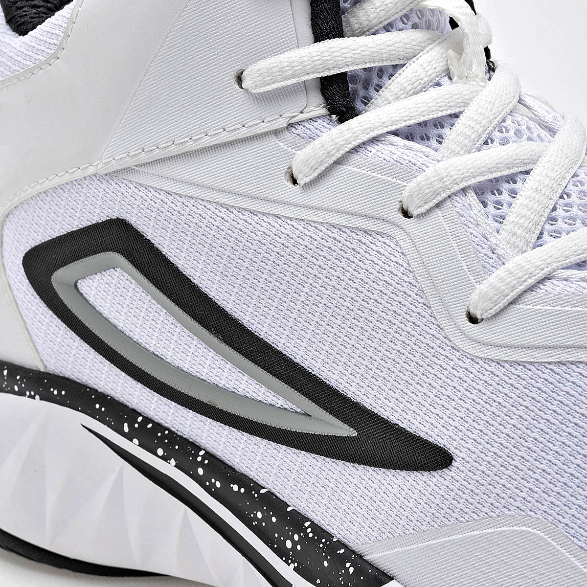 FILA Speedtrap TENIS HOMBRE BASQUETBOL COLOR BLANCO