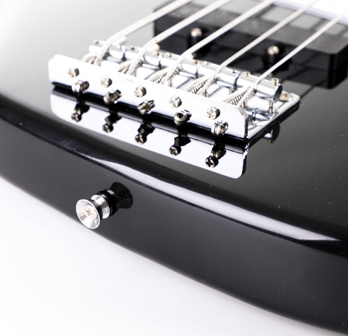 Kit Bajo Eléctrico 5 Cuerdas  Amplificador Y Accesorios