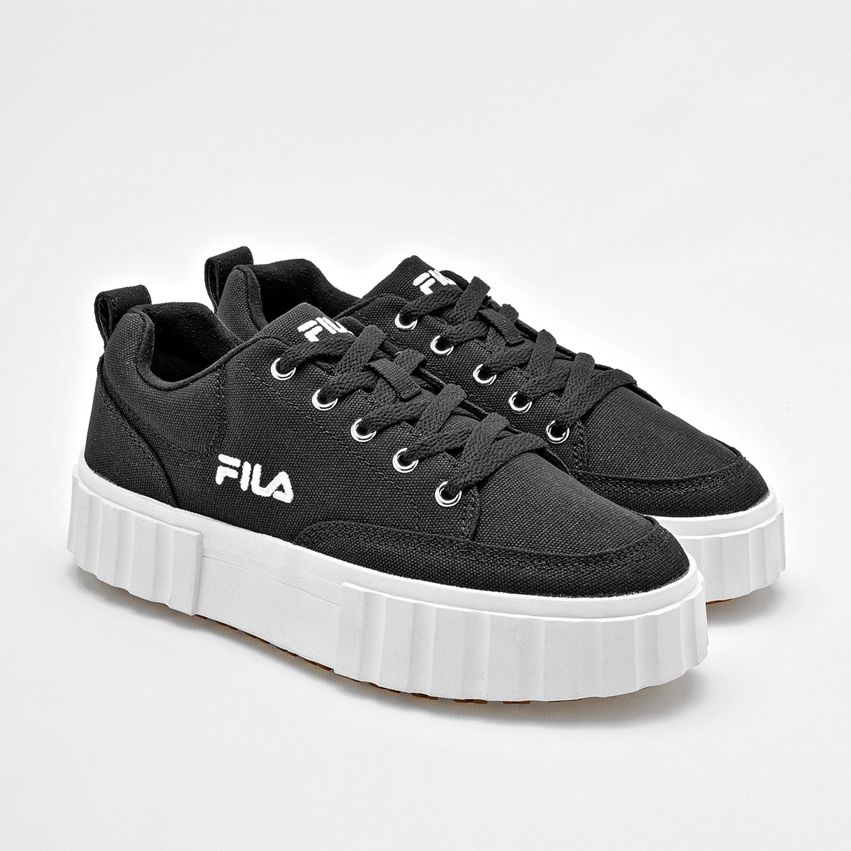 FILA Sandblast Low TENIS MUJER PLATAFORMA 4 CM CASUAL COLOR NEGRO