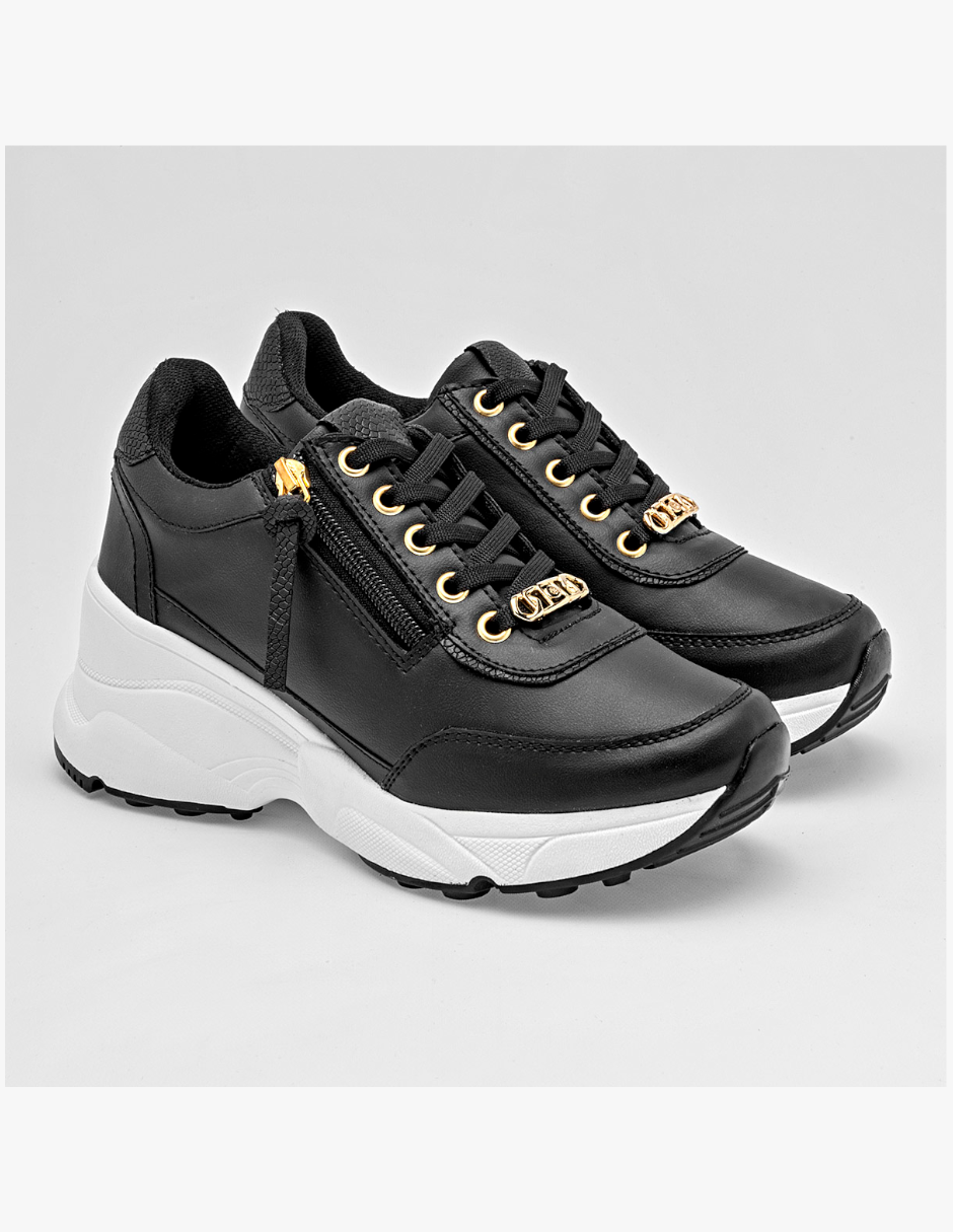 tenis con plataforma color negro