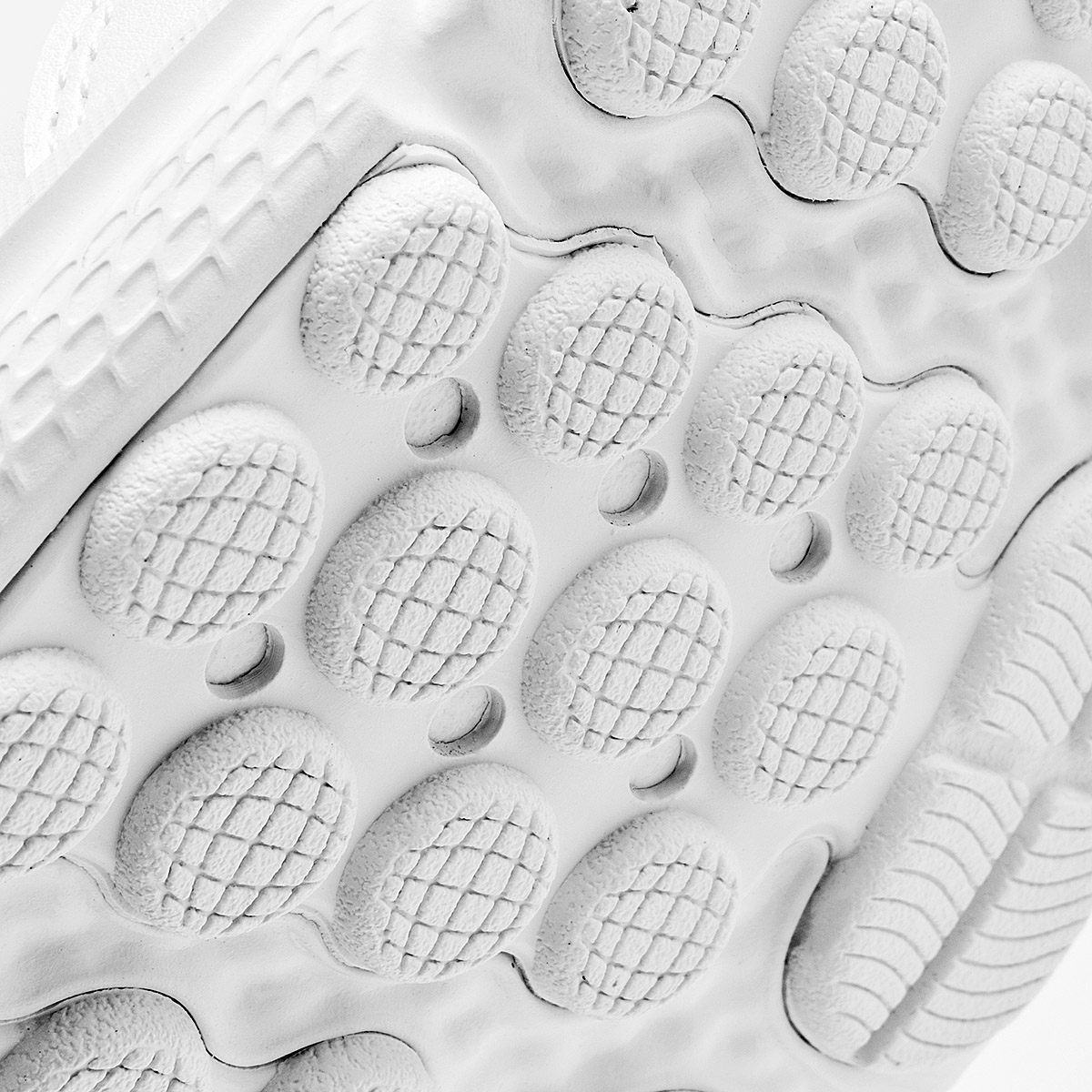 TENIS DEPORTIVO UA BGS Assert 10 UFM Syn UNDER ARMOUR PARA MUJER COLOR BLANCO 302709910