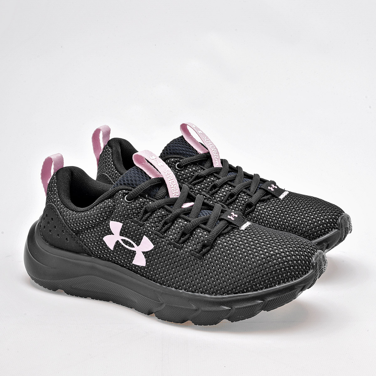 TENIS DEPORTIVO UA BGS Assert 10 UFM Syn UNDER ARMOUR PARA MUJER COLOR GRIS BLANCO ROSA 138623969