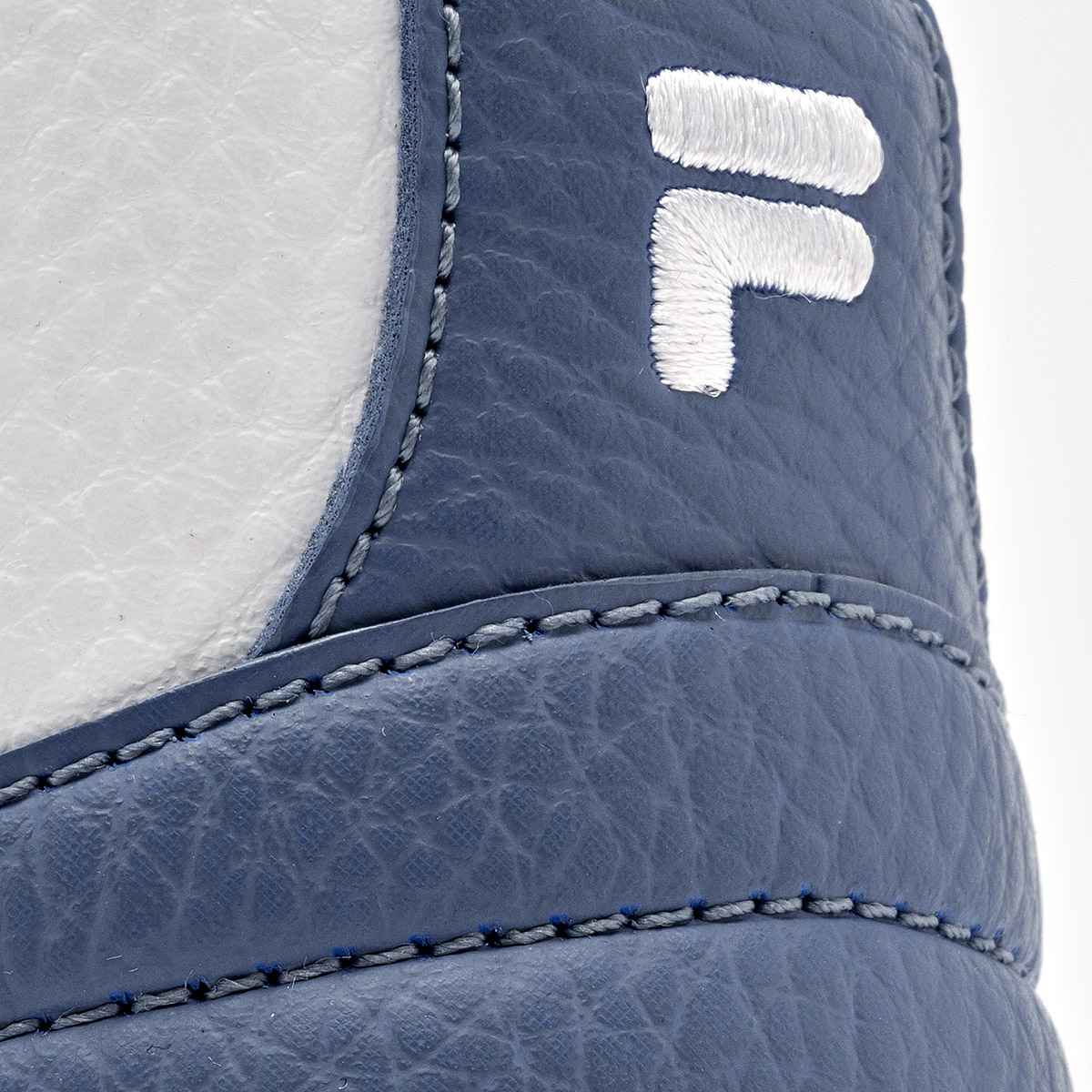TENIS CASUAL A-High FILA PARA MUJER COLOR BLANCO AZUL 3CM005431
