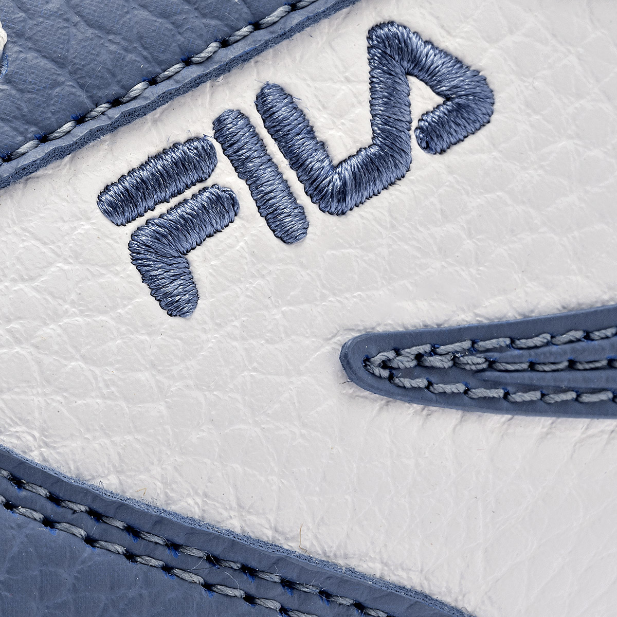 TENIS CASUAL A-High FILA PARA MUJER COLOR BLANCO AZUL 3CM005431