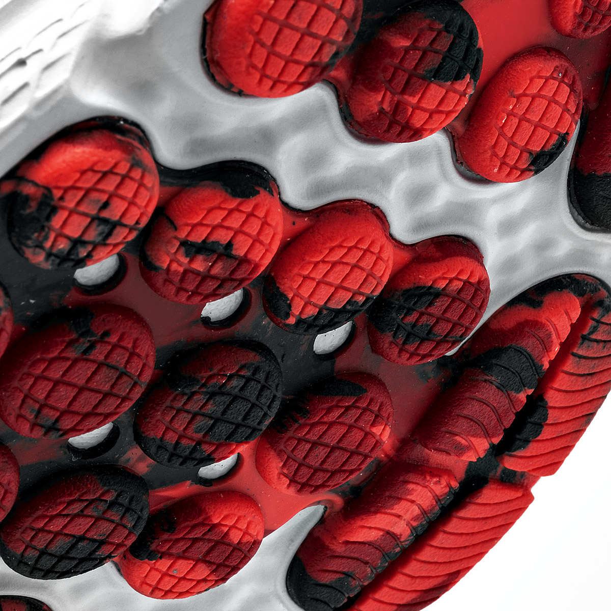 TENIS DEPORTIVO UA Charged Assert 10 UNDER ARMOUR PARA HOMBRE COLOR ROJO 302617560
