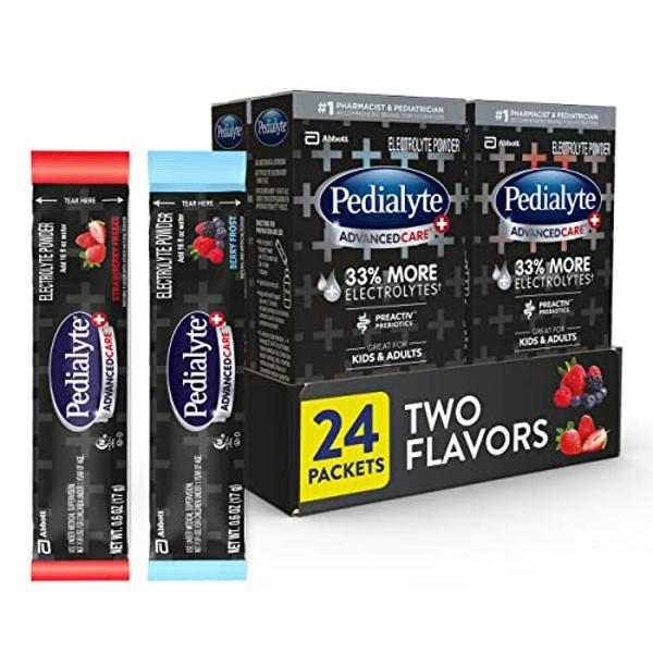 Pedialyte AdvancedCare Plus - Polvo de electrolitos, con 33 % más de electrolitos y prebióticos PreActiv, paquete variado: Berry Frost y Strawberry Freeze, 24 sobres de polvo