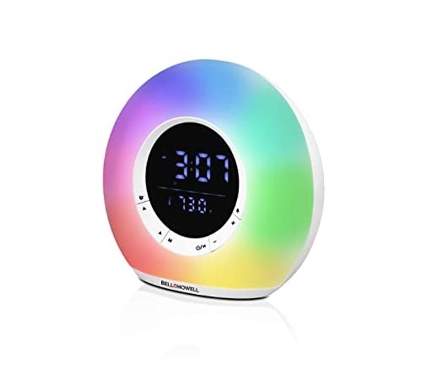 Radio despertador AM/FM compacto de Sony con batería de respaldo, control de brillo ajustable, temporizador de apagado programable, ajuste de horario de verano, acabado en negro.