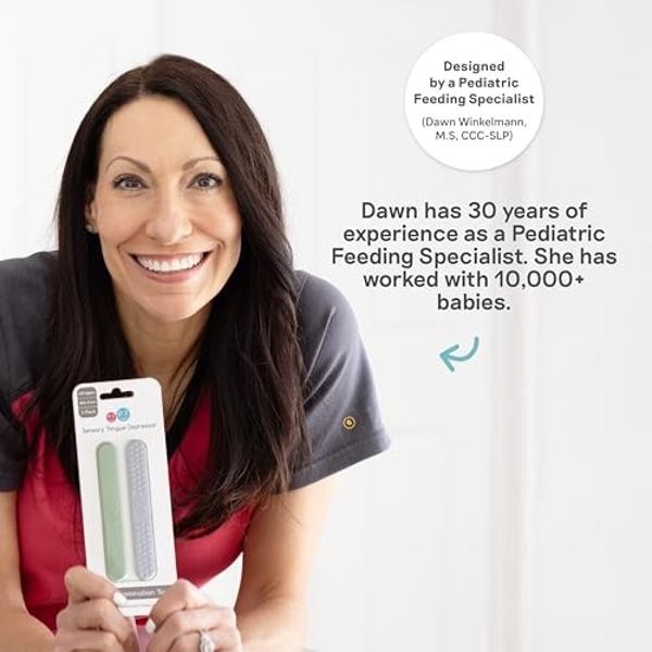 Vaso pequeño ezpz (gris): vaso de entrenamiento 100 % silicona para bebés de 4 meses en adelante. Diseñado por un especialista en alimentación pediátrica. Artículos esenciales para