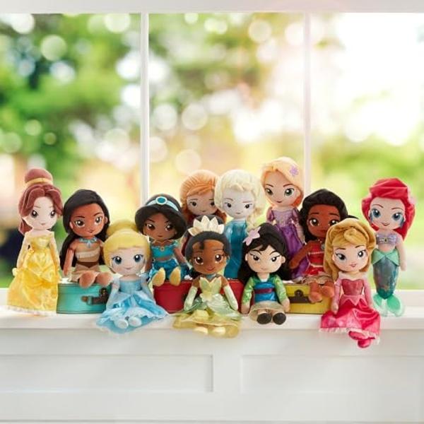 Muñeca de peluche oficial de Disney Store, Moana, tamaño mediano (14 pulgadas), suave y bordada, juguetes de princesa para niñas, muñecas Disney, peluches para niñas.