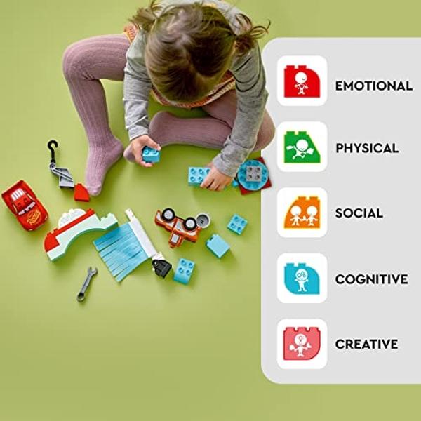 LEGO DUPLO Cars de Disney y Pixar: Rayo McQueen y el túnel de lavado de Mater (10996), juguete para construir para niños de 2 años, ideal como regalo de cumpleaños.