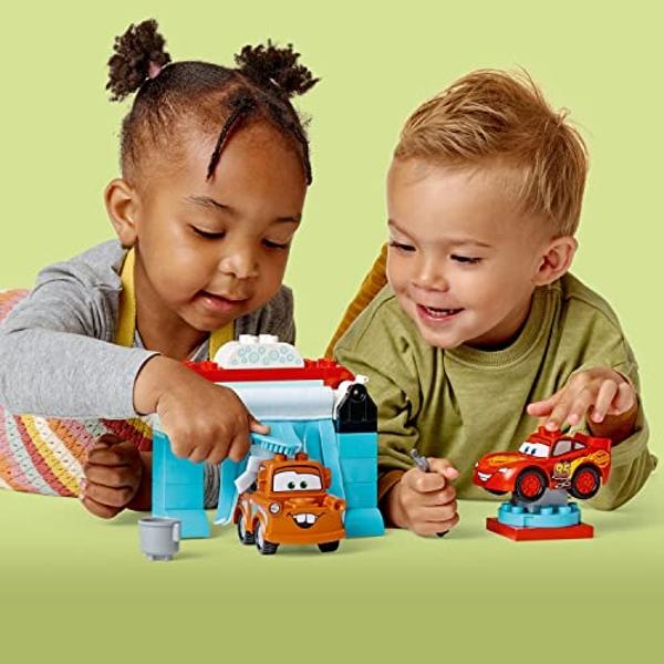 LEGO DUPLO Cars de Disney y Pixar: Rayo McQueen y el túnel de lavado de Mater (10996), juguete para construir para niños de 2 años, ideal como regalo de cumpleaños.