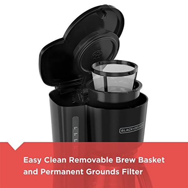 Cafetera Black+Decker CM0700BZ 4 en 1 para 5 tazas, color negro