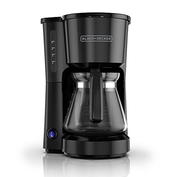Cafetera Black+Decker CM0700BZ 4 en 1 para 5 tazas, color negro