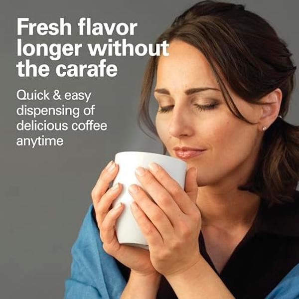 Cafetera monodosis Keurig K-Mini Plus para cápsulas K-Cup, con capacidad de preparación de 6 a 12 oz, capacidad para hasta 9 cápsulas K-Cup, apta para tazas de viaje, color blanco 