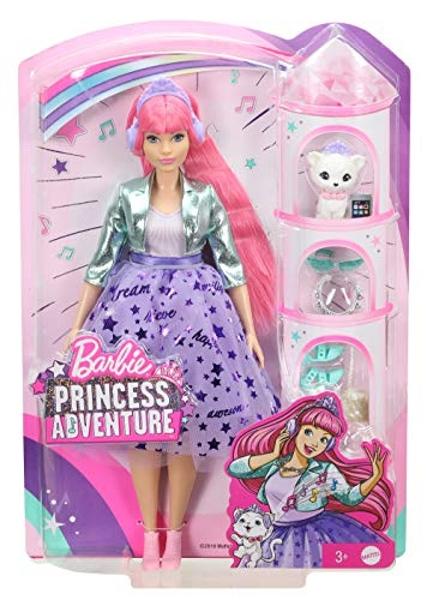 Muñeca Barbie Princesa Aventura Daisy en estilo princesa (12 pulgadas con curvas) con cabello rosa, gatito, tiara, 2 pares de zapatos y accesorios, para niñas de 3 a 7 años