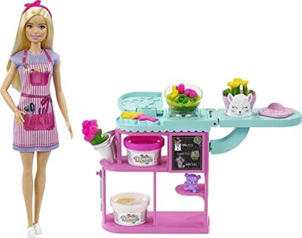 Muñeca Barbie Florista y set de juego, estación para hacer flores con moldes, 3 colores de masa y accesorios, muñeca rubia de moda