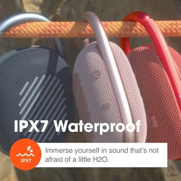 Altavoz Bluetooth portátil DEWALT (versión actualizada), altavoz portátil inalámbrico con clip Jobsite Pro, resistente al agua (no magnético), micrófono integrado para música y lla