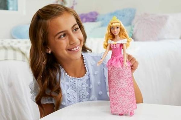 Academia Unicornio, Muñeca Ava con 7 Accesorios, 9.5”, Muñecas y Juguetes de Unicornio para Niñas de 4 Años en Adelante.